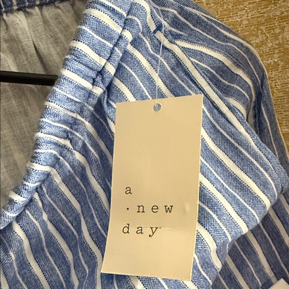 a new day Blue and White Striped Set - Picture 2 of 4